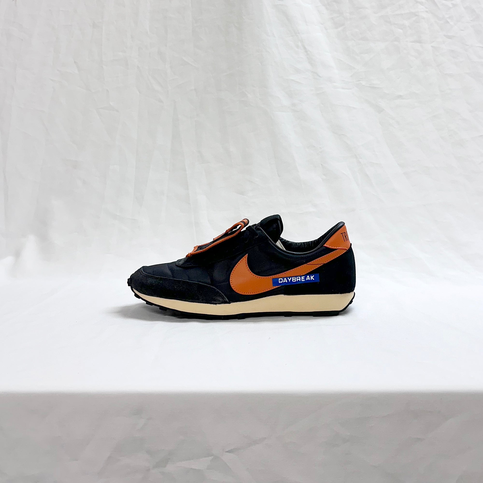 NIKE WMNS DAYBREAK BLACK STARFISH 28.5cm